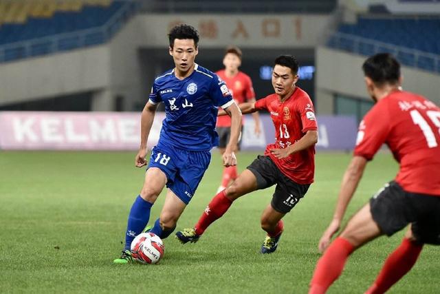 曼联低迷表现下的卡里克为何难以被更换？